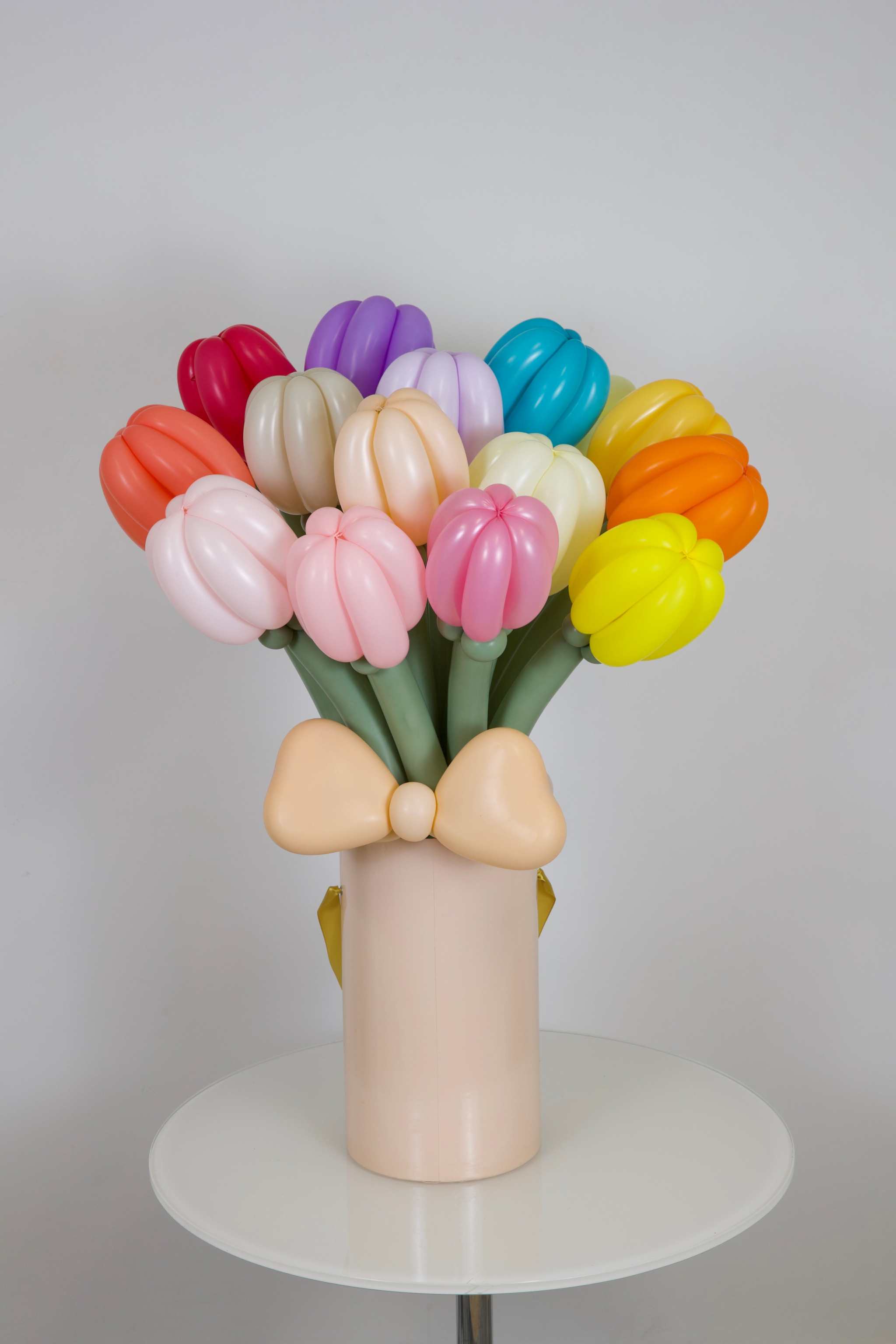 Pastel balloon tulip bouquet for birthday gifts, spring celebrations, thank-you gifts, and event decor