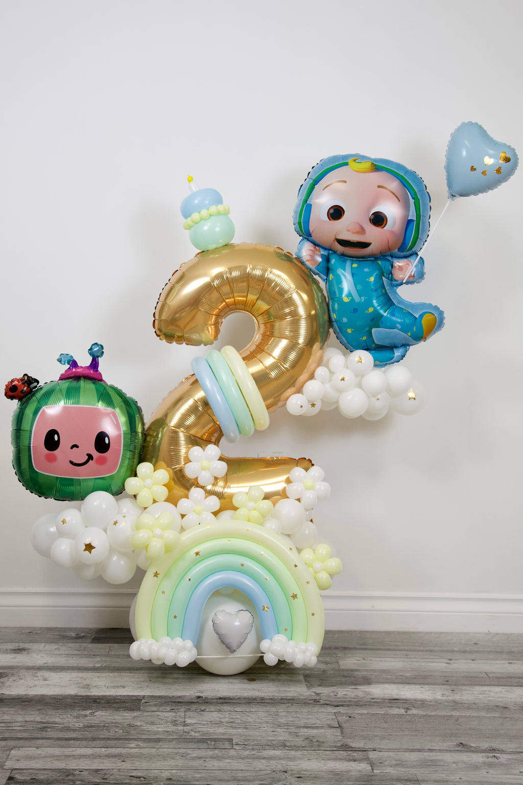 Cocomelon Birthday Balloon Display – Luxury Gold Number Stack with Matching Balloon Bouquets
